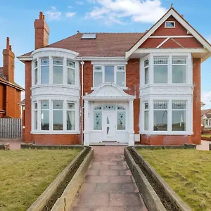 Holiday home Queens Crest By Sasco, Blackpool