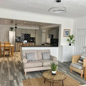 Apartment A Wave From It, Blackpool